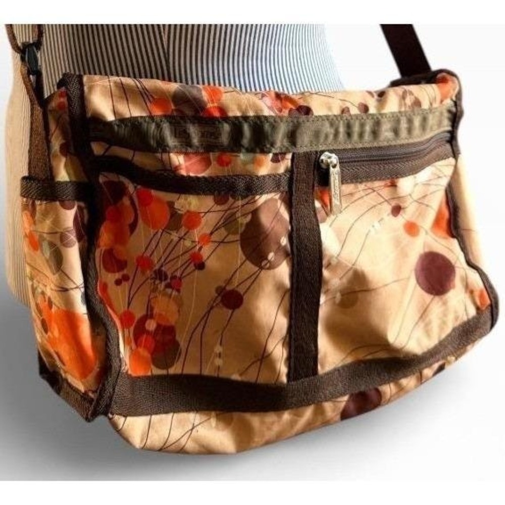 Vintage LeSportsac Crossbody Bag Tan Floral Print Adjustable Strap Medium Size - Picture 2 of 9